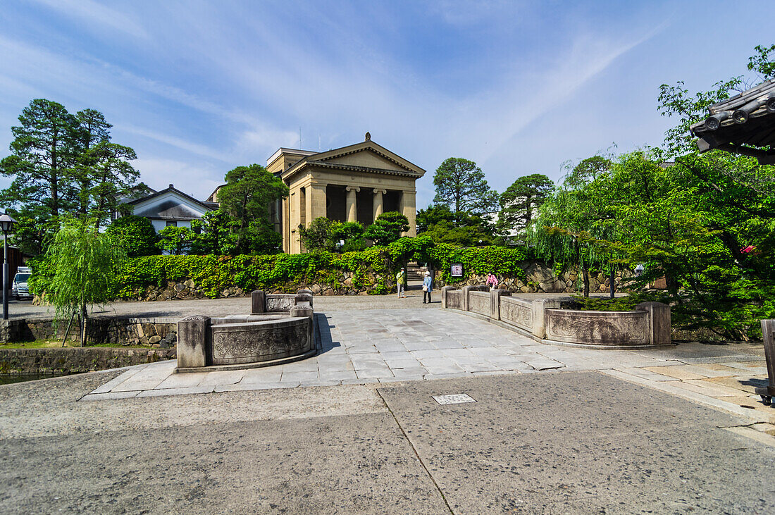 Kurashiki ist eine Großstadt in der Präfektur Okayama und der ehemaligen Provinz Bitchū auf Honshū, der Hauptinsel von Japan.