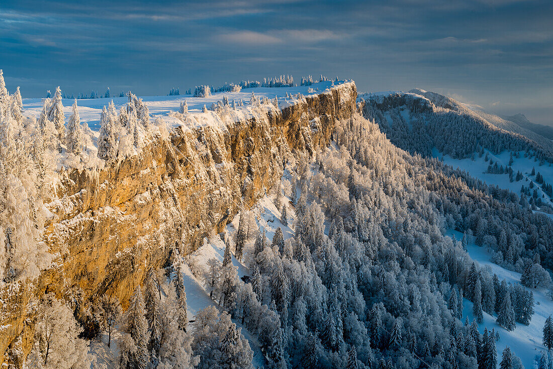 Wandfluh im Winter; Kanton Solothurn, Schweiz