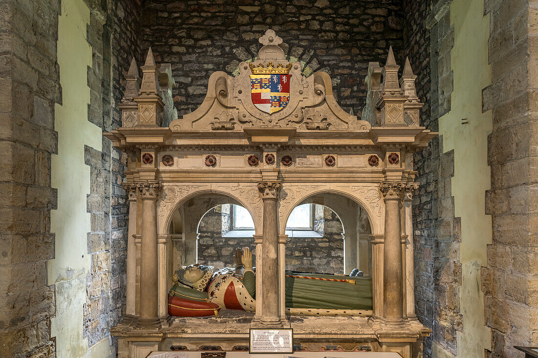 Tomb of Henry Somerset, 2nd Earl of Worcester, St Mary's Priory Church in Chepstow, Wales, Great Britain, Europe