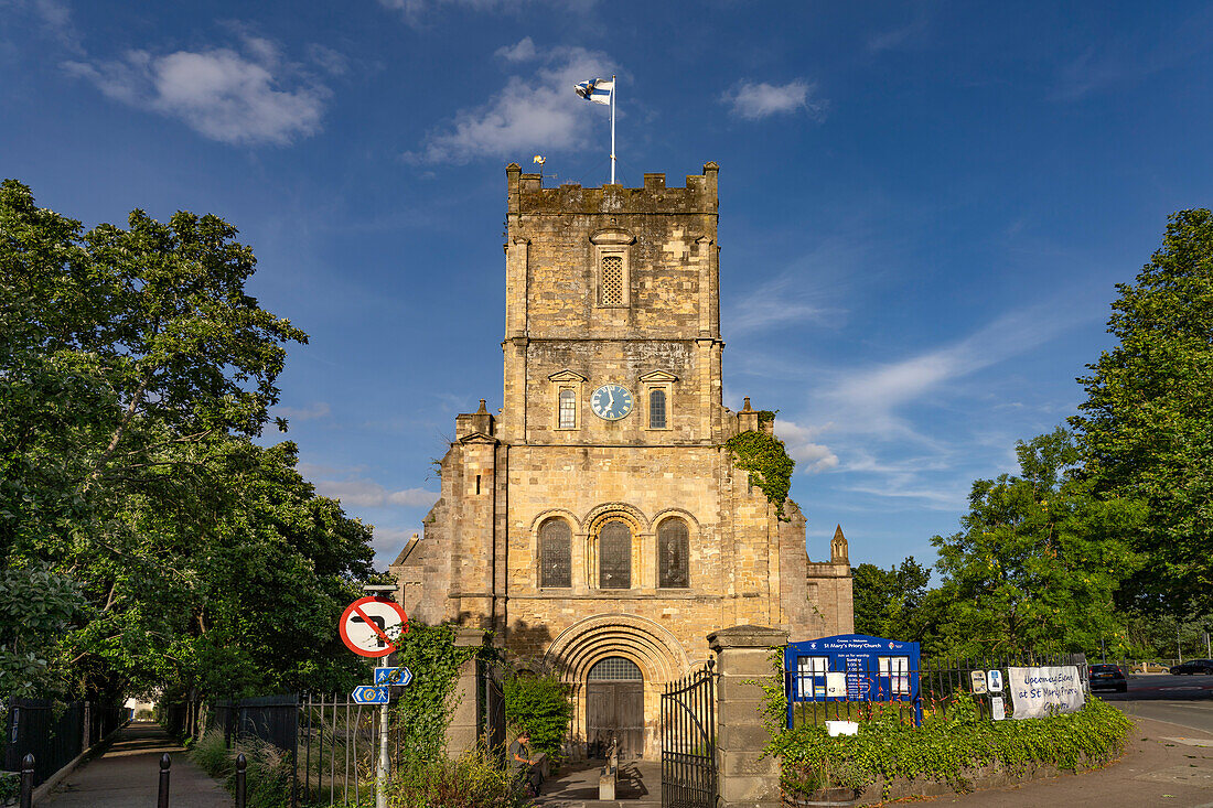 Die Kirche St Mary's Priory Church in Chepstow, Wales, Großbritannien, Europa