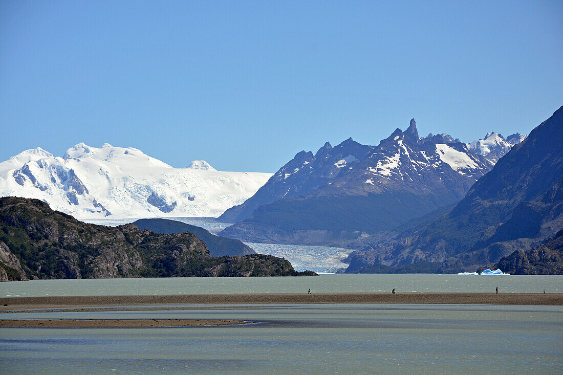 Chile; Southern Chile; Magallanes Region; Mountains of the southern Cordillera Patagonica; Torres del Paine National Park; Lake Grey; in the background the Gray Glacier and granite mountains