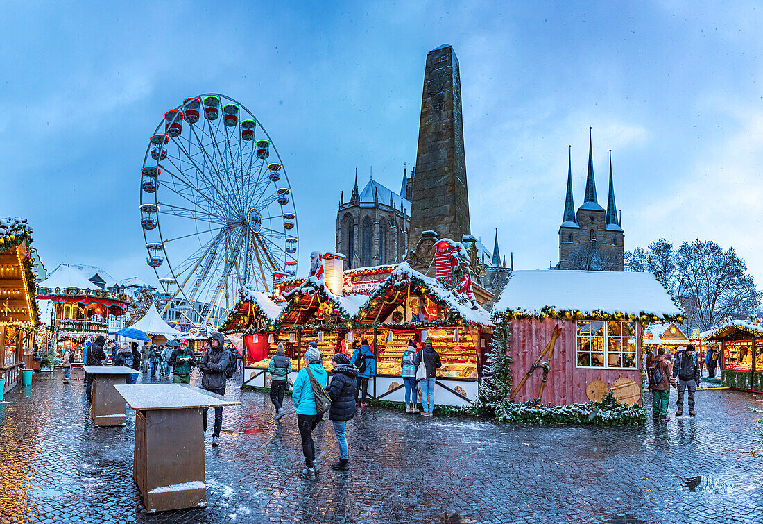 Christmas market on the cathedral square in Erfurt, Thuringia, Germany