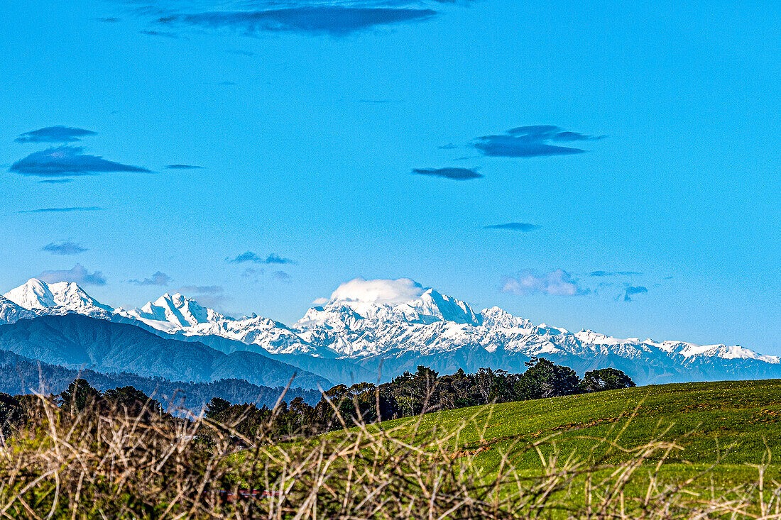 Views of mt. Cook on the South Island of New Zealand