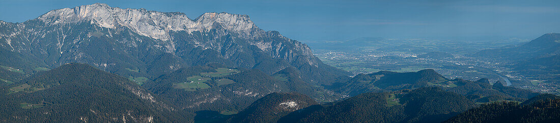 Panoramaanischt vom Untersberg bei Salzburg und Salzburg Stadt, Salzburg, Österreich