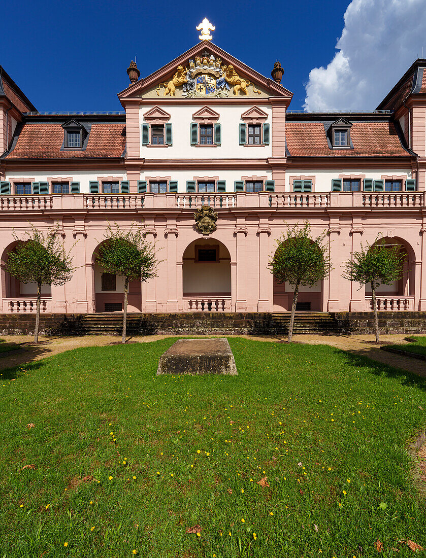 Das Kellereischloss oder auch Rotes Schloss in der Weinstadt Hammelburg, Landkreis Bad Kissingen, Unterfranken, Franken, Bayern, Deutschland