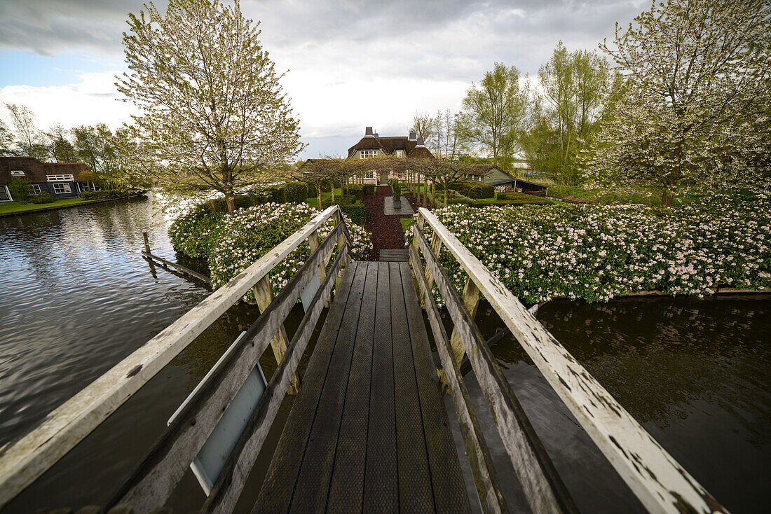 Giethoorn, "Holland's little Venice"