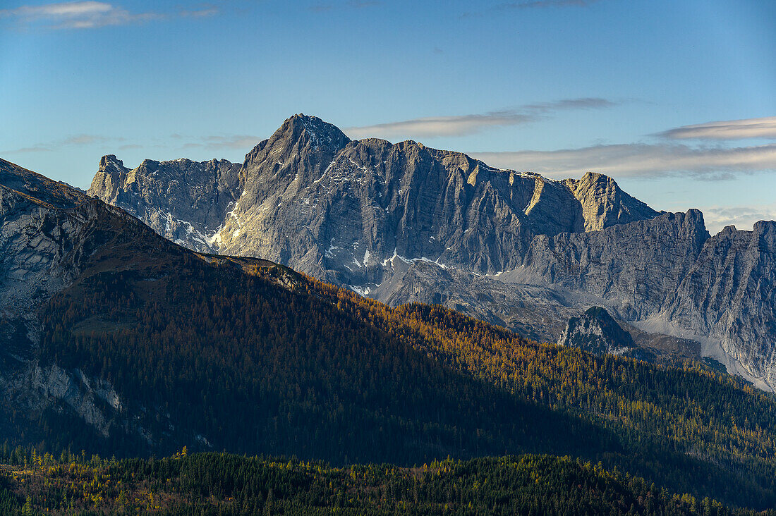 View from Jenner to Hochkalter, cable car in the foreground, hiking on Mount Jenner at Königssee in the Bavarian Alps, Königssee, Berchtesgaden National Park, Berchtesgaden Alps, Upper Bavaria, Bavaria, Germany