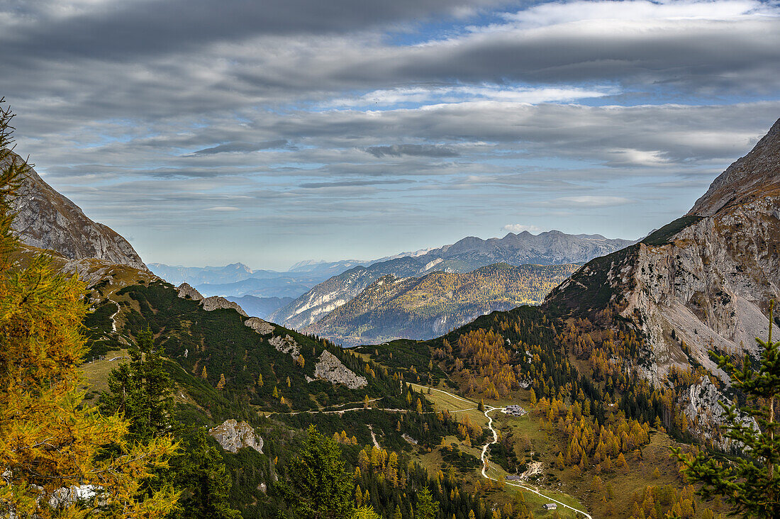 View from Jenner to mountains, hiking on Mount Jenner at Königssee in the Bavarian Alps, Königssee, Berchtesgaden National Park, Berchtesgaden Alps, Upper Bavaria, Bavaria, Germany