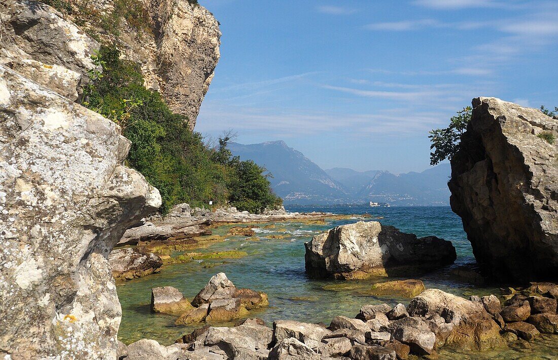 am Rocca di Manerba, südlicher Gardasee, Lombardei, Italien