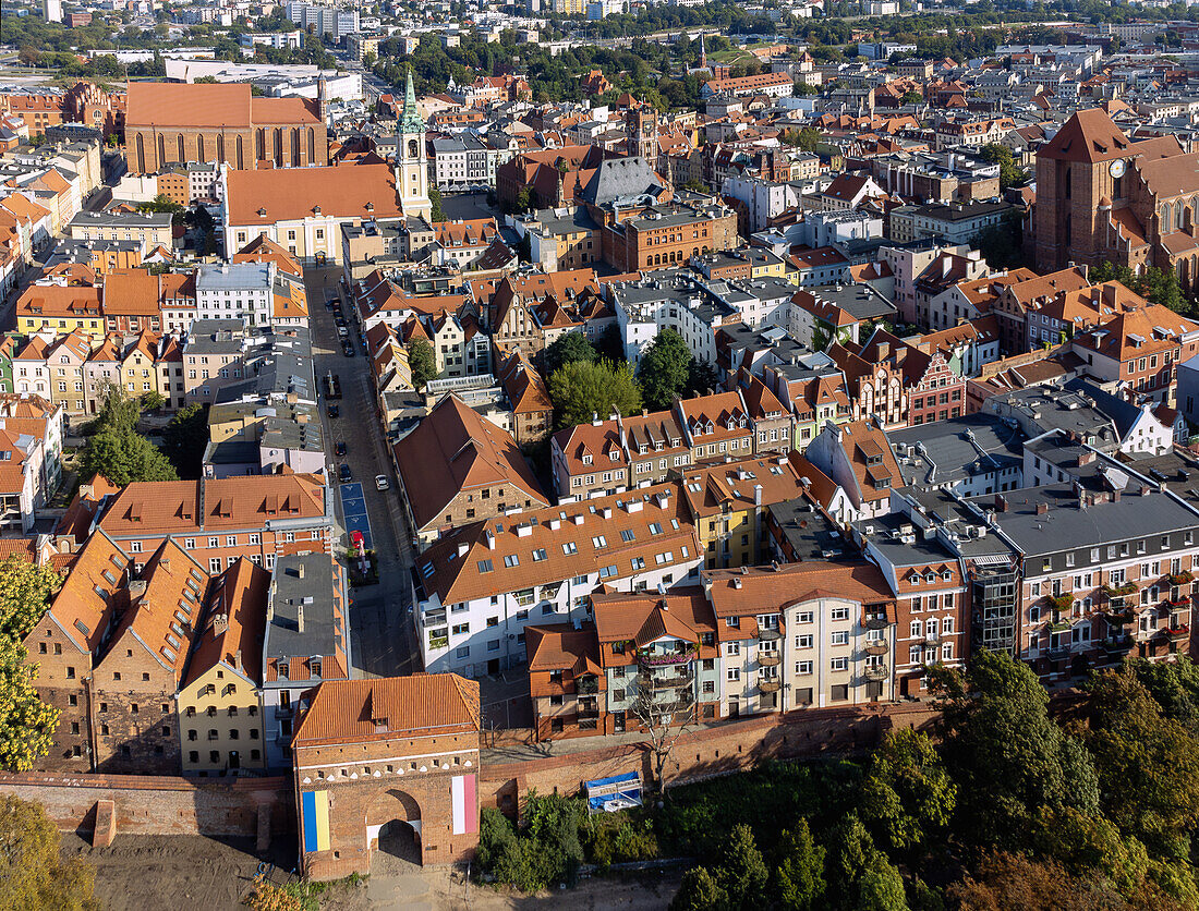 Altstadt mit Marienkirche, Heiliggeistkirche, Johannisdom und Klostertor in Toruń (Thorn, Torun) in der Wojewodschaft Kujawsko-Pomorskie in Polen