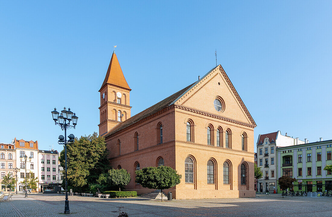 New Town Market Square (Rynek Nowomiejski) and Evangelical Church (Dawny Kościół Ewangelicki, Dawny Kosciol Ewangelicki) in Toruń (Thorn, Torun) in the Kujawsko-Pomorskie Voivodeship of Poland