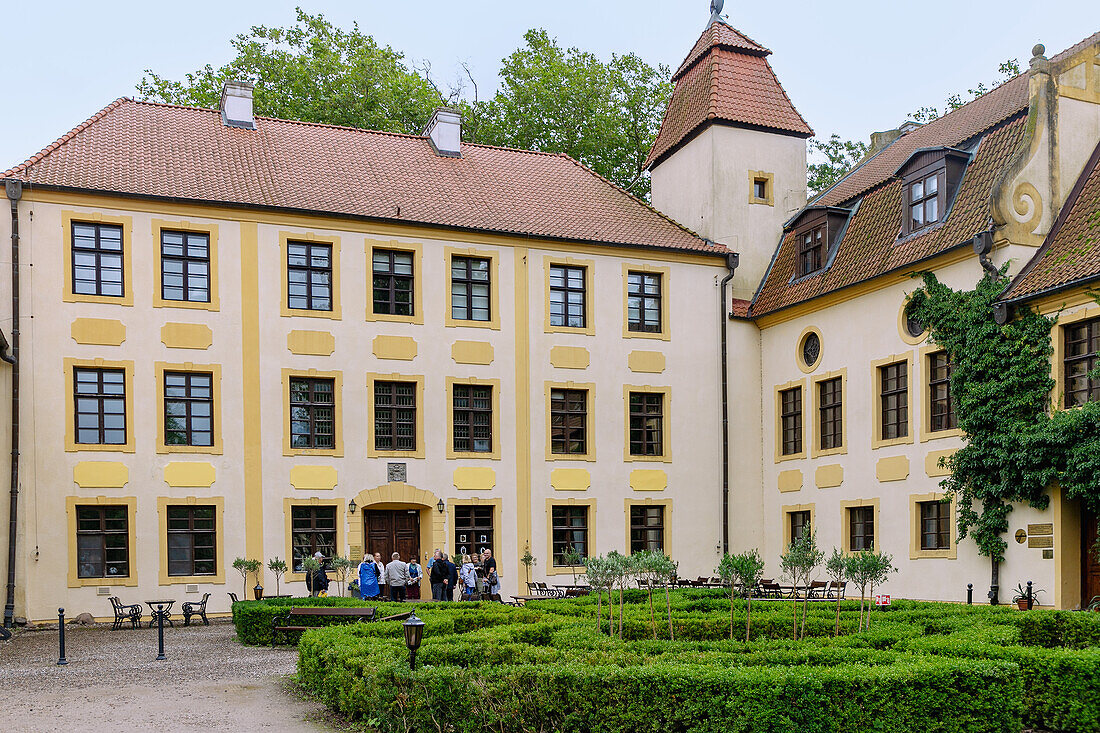 Schloss von Krokowa (Zamek w Krokowej, Krockow), Kaschubische Küste in der Wojewodschaft Pomorskie in Polen