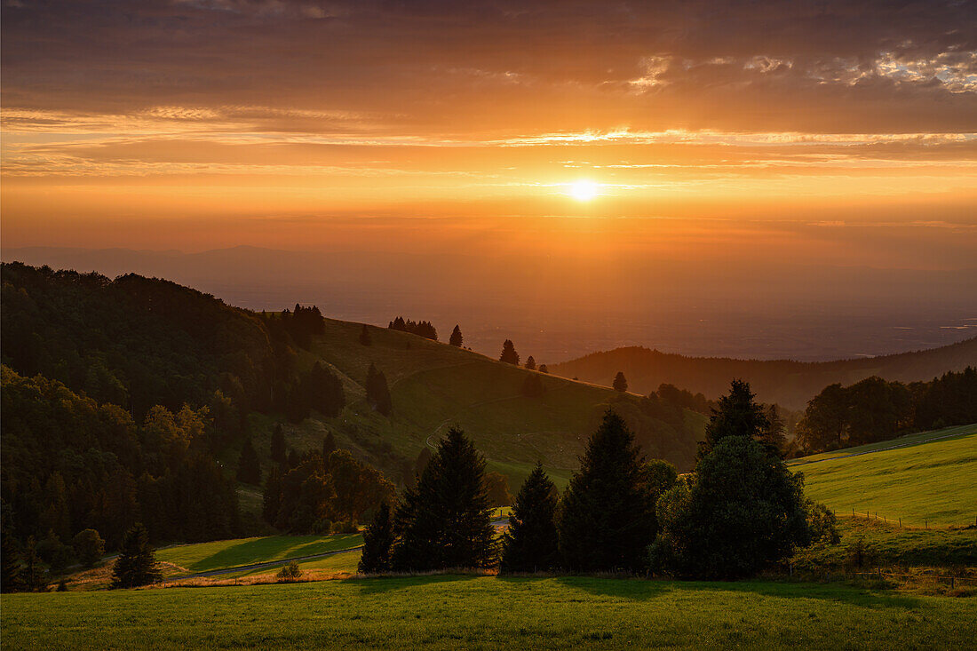 Sonnenuntergang am Schauinsland, Schwarzwald, Baden-Württemberg, Deutschland