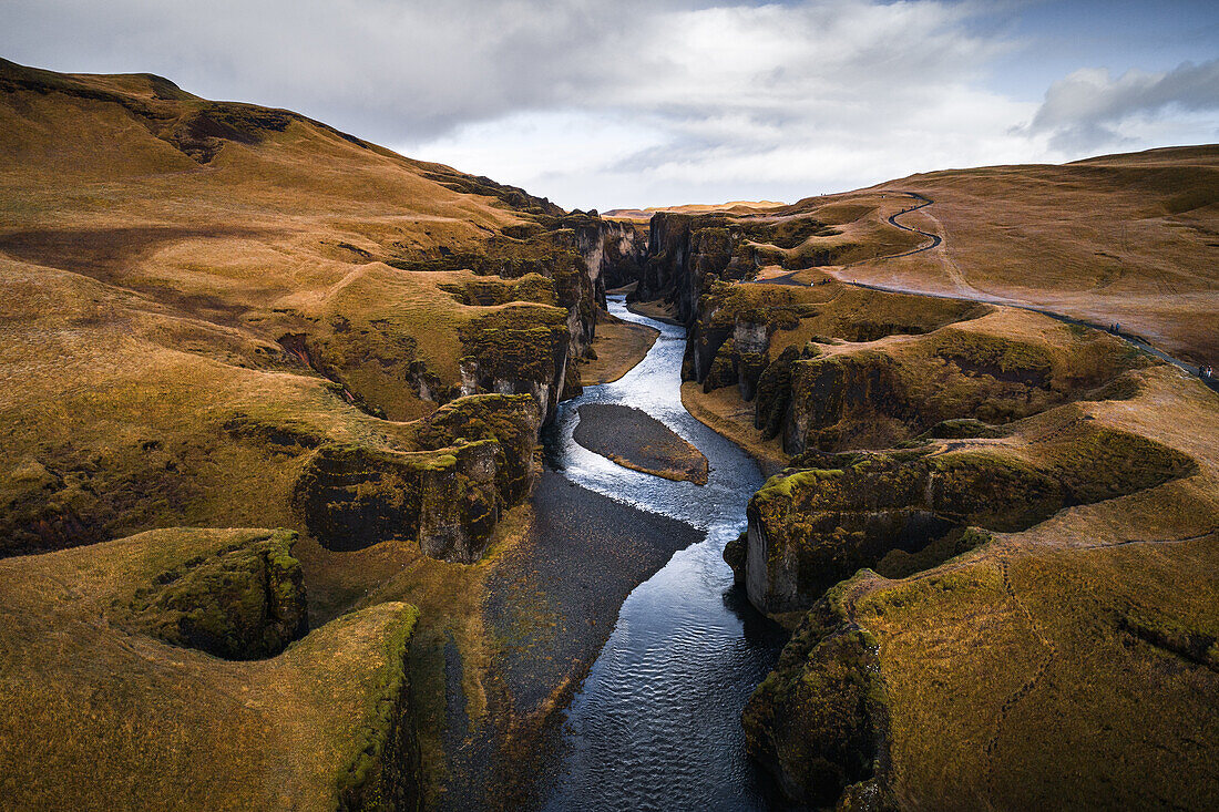 Fjaðrárgljúfur aus Vogelperspektive, Island