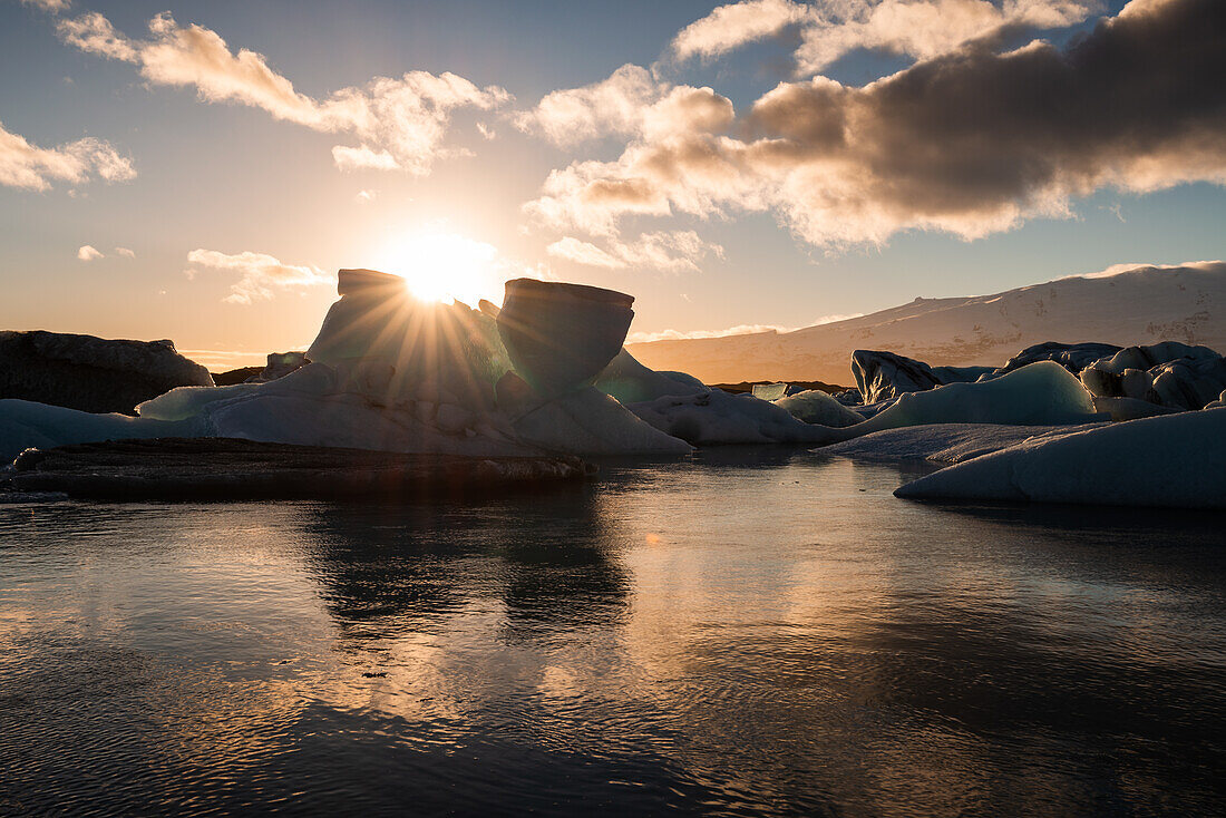 Eisbrocken in der Jökulsárlón Lagune, Island