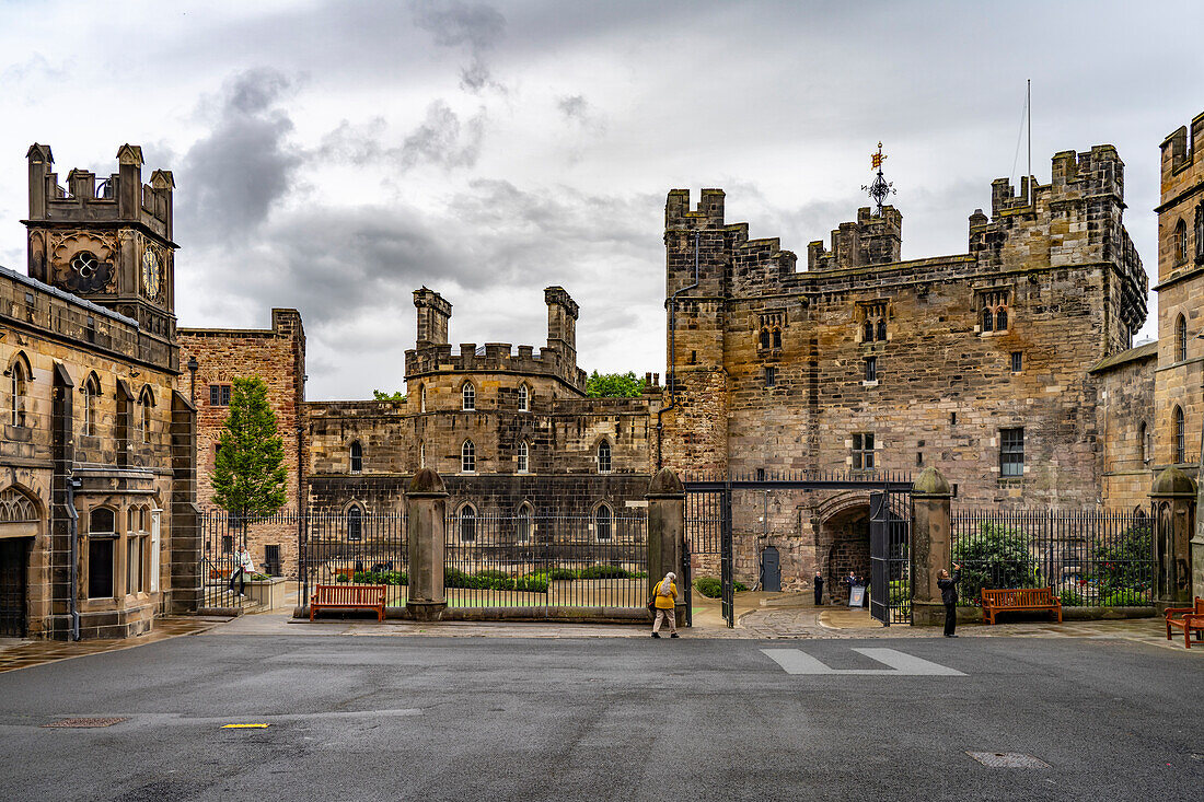 Lancaster Castle in Lancaster, Lancashire, England, Großbritannien, Europa 