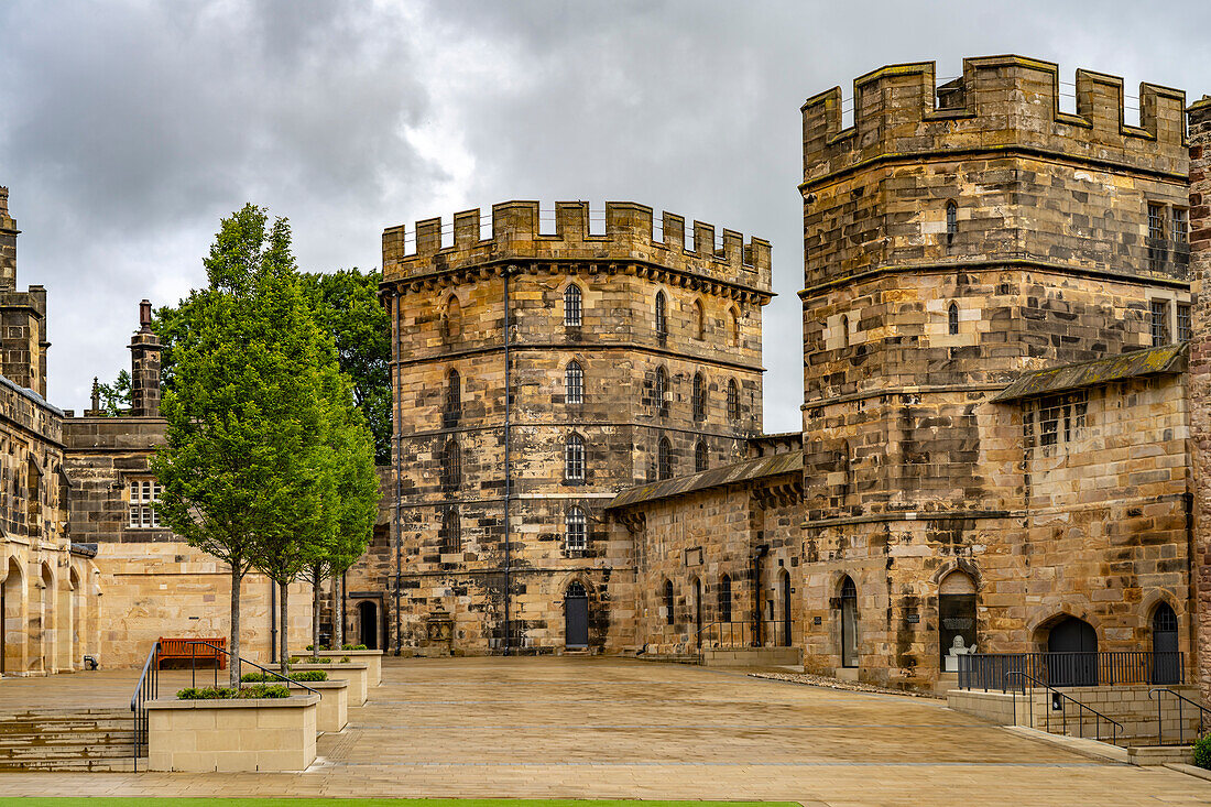 Lancaster Castle in Lancaster, Lancashire, England, Großbritannien, Europa