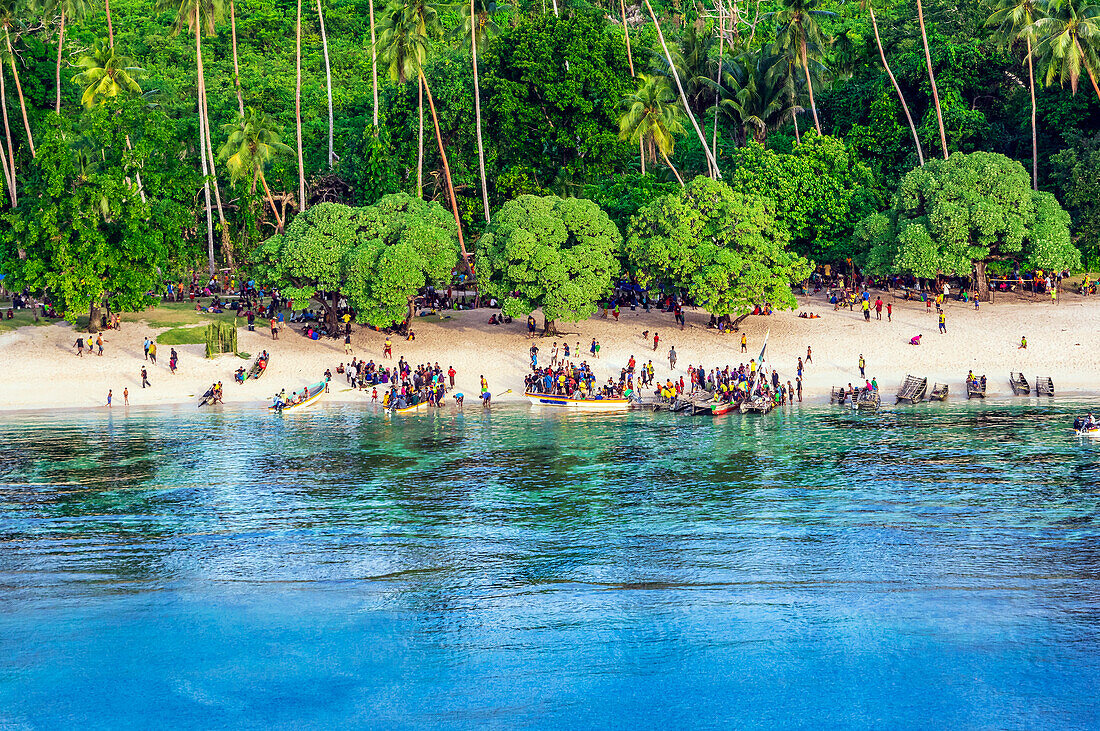 The Conflict Islands (also Conflict Atoll) an atoll in the Solomon Sea. Politically they belong to the Milne Bay Province in the southeast of Papua New Guinea.