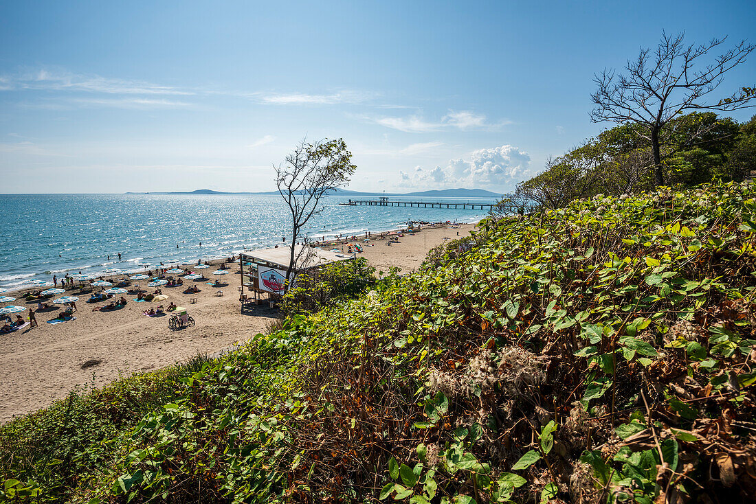 Strand an der Schwarzmeerküste in Burgas, Bulgarien