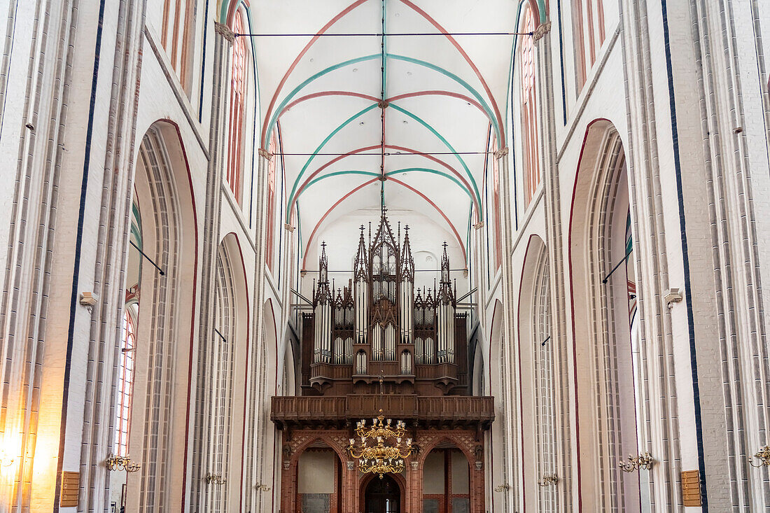 Orgel von Friedrich Ladegast im Schweriner Dom St. Marien und St. Johannis, Landeshauptstadt Schwerin, Mecklenburg-Vorpommern, Deutschland \n
