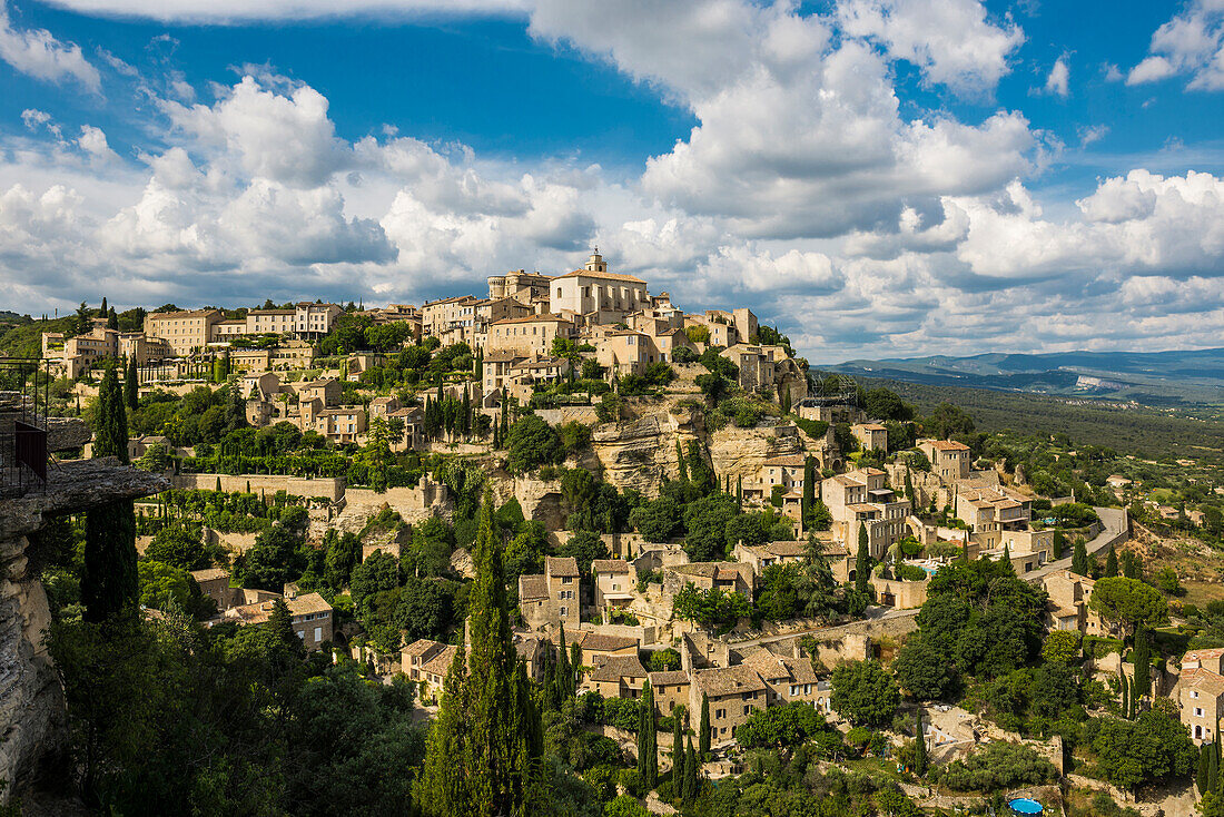 Gordes, Le Plus beaux villages de France, Vaucluse department, Provence, Provence-Alpes-Côte d&#39;Azur, France