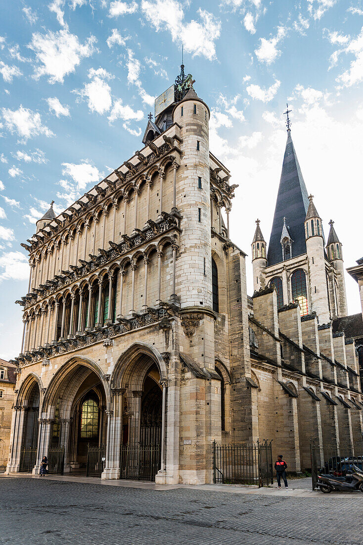 Kathedrale Notre-Dame in der Altstadt, Dijon, Bourgogne-Franche-Comté, Departement Côte d'Or, Burgund, Frankreich