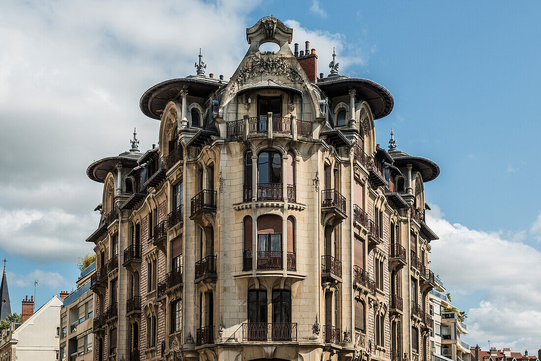 Jugendstilhaus in der Altstadt, Dijon, Bourgogne-Franche-Comté, Departement Côte d'Or, Burgund, Frankreich