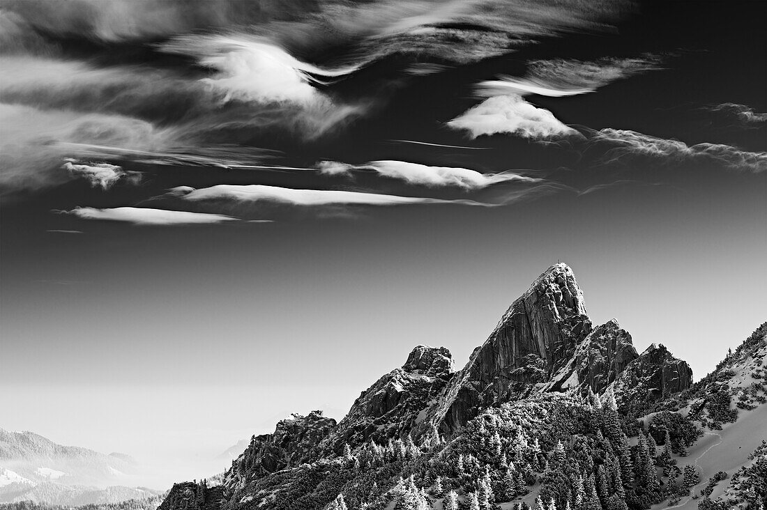 Foehn clouds over the Ruchenköpfen, Spitzing, Bavarian Alps, Upper Bavaria, Bavaria, Germany