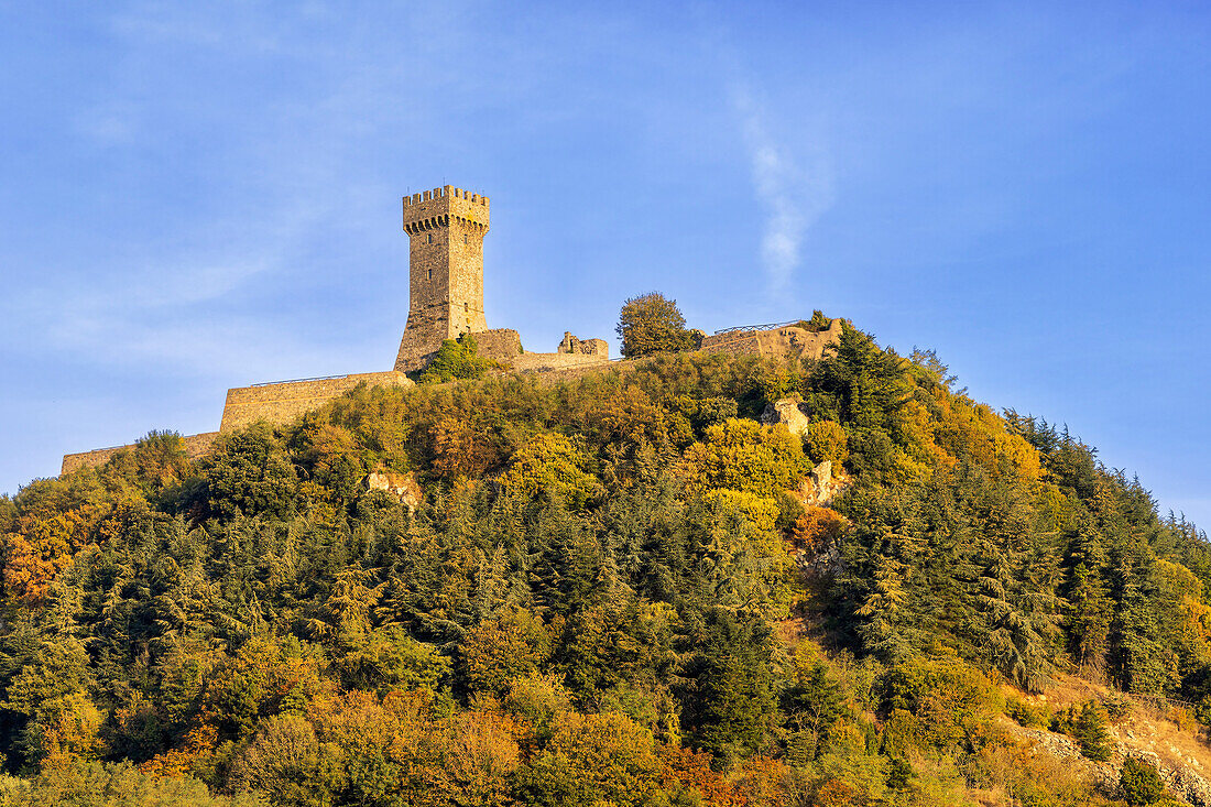 Unterhalb der Burg von Radicofani, Provinz Siena, Toskana, Italien  