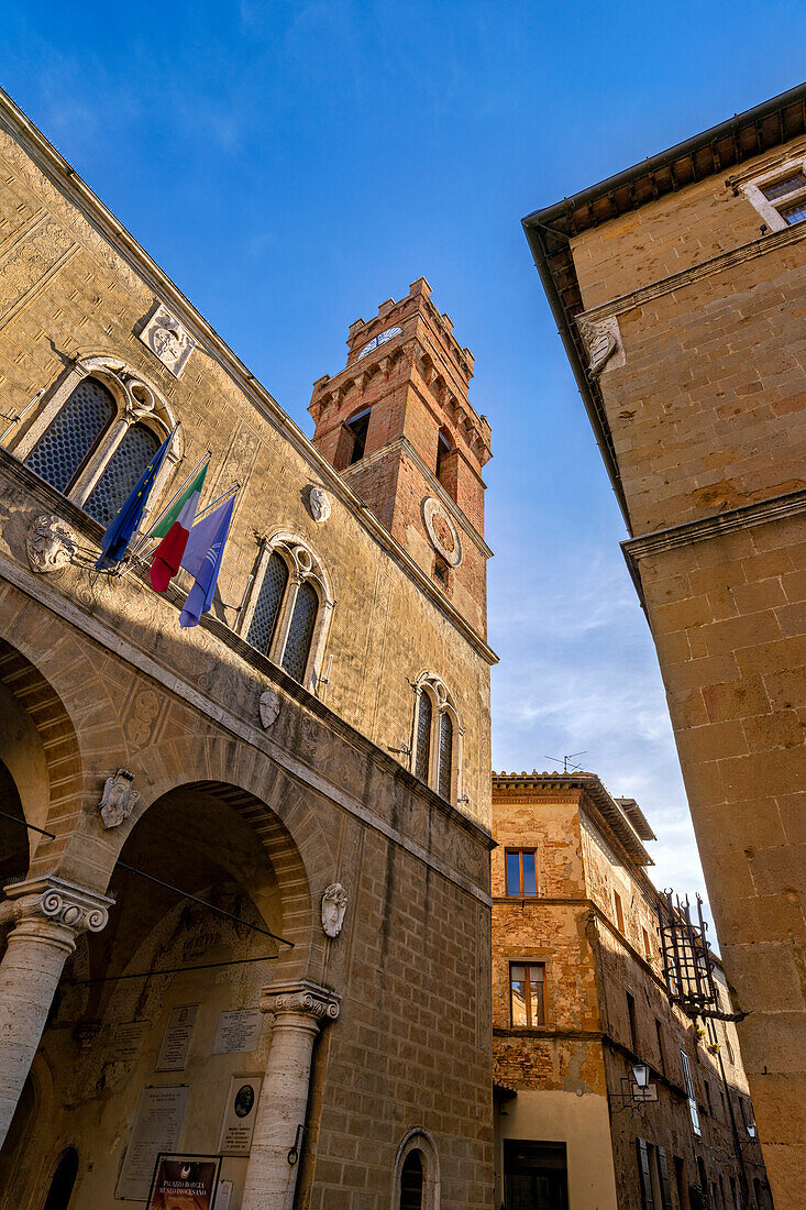 Herbstmorgen in Pienza, Val d'Orcia, UNESCO Weltkulturerbe, Provinz Siena, Toskana, Italien, Europa