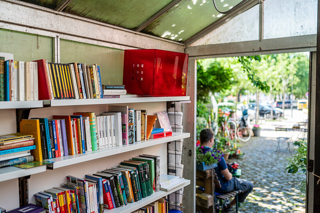  &quot;The bookshop&quot; in Gingst, Rügen, Baltic Sea coast, Mecklenburg-Western Pomerania, Germany 
