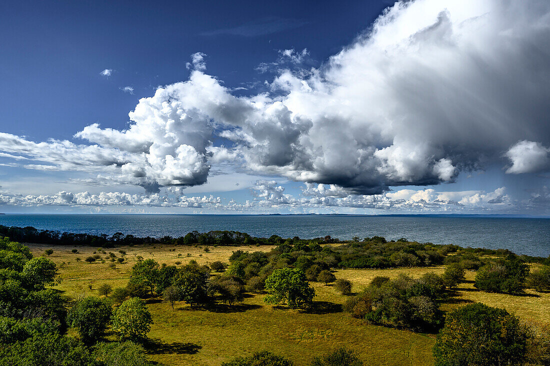 Blick vom Leuchtturm zur Ostsee, Insel Greifswalder Oie, Ostseeküste, Mecklenburg-Vorpommern, Deutschland