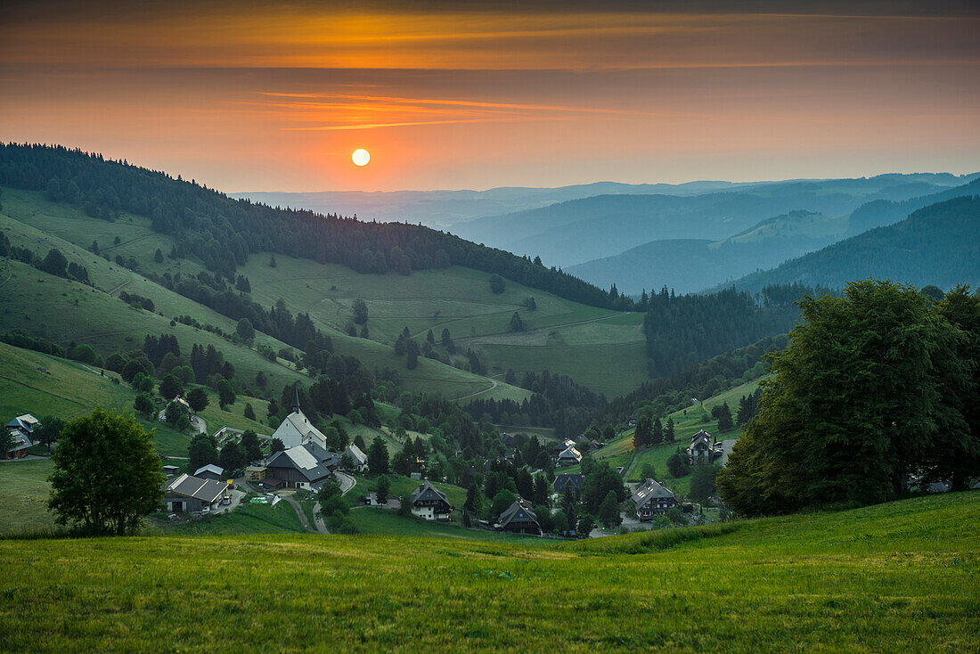 Sonnenaufgang, Hofsgrund, Oberried, Schauinsland, Schwarzwald, Baden-Württemberg, Deutschland