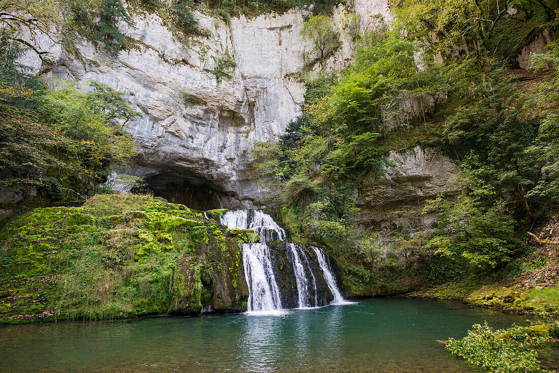  Source and waterfall, Source du Lison, Source of the Lison, Nans-sous-Sainte-Anne, Doubs department, Bourgogne-Franche-Comté, Jura, France 