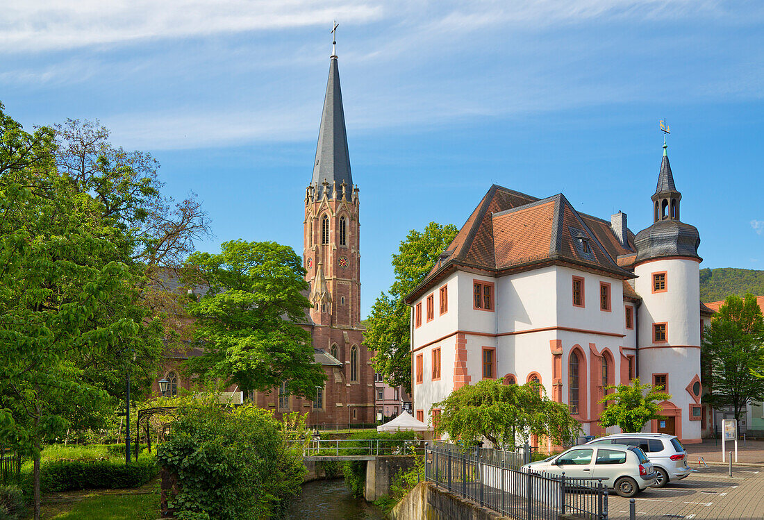 Katholische Kirche St. Marien und Casimirianum in Neustadt an der Weinstraße, Rheinland-Pfalz, Deutschland