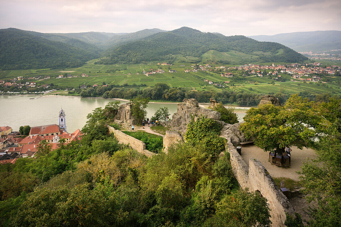  View over the Dürnstein castle ruins towards the monastery, UNESCO World Heritage “Wachau Cultural Landscape”, Dürnstein, Lower Austria, Austria, Europe 