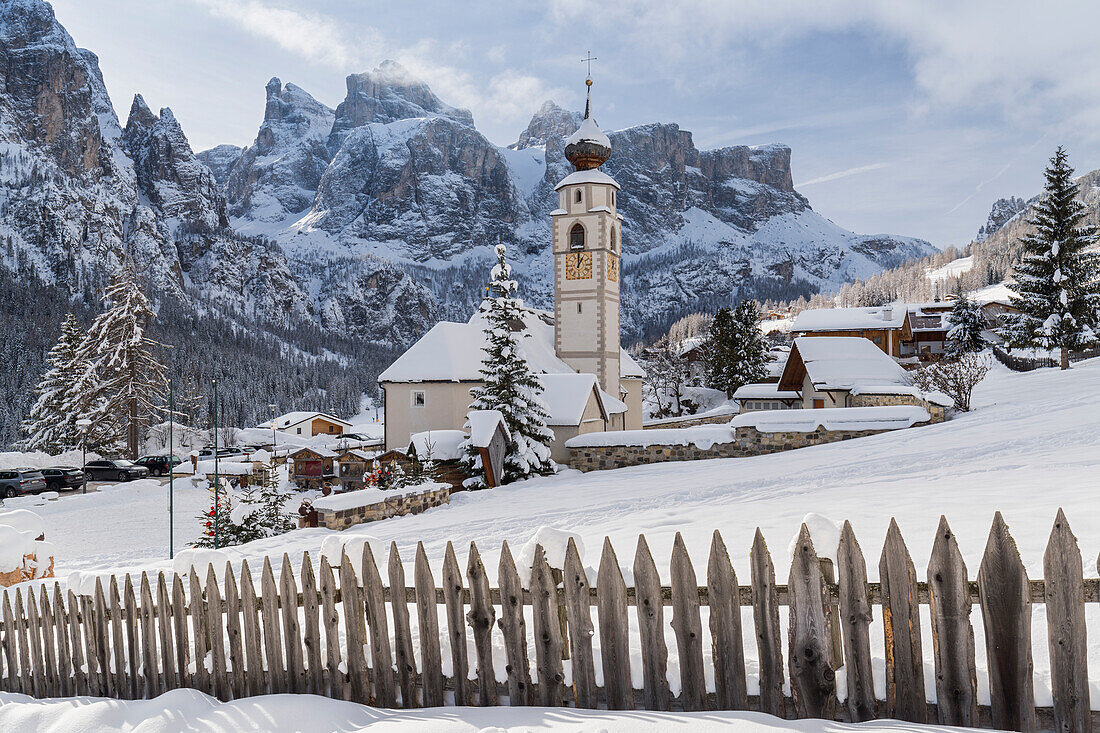 Kirche Kolfuschg, Colfosco, Sella Massiv, Südtirol, Alto Adige, Italien