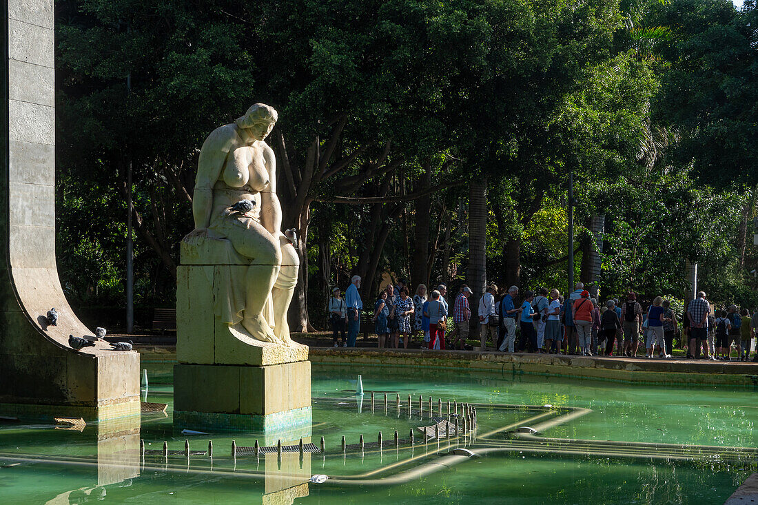 Santa Cruz de Tenerife; Denkmal Garcia Sanabria zu Ehren des Bürgermeisters, im gleichnamigen Park, Teneriffa, Kanarische Inseln, Spanien