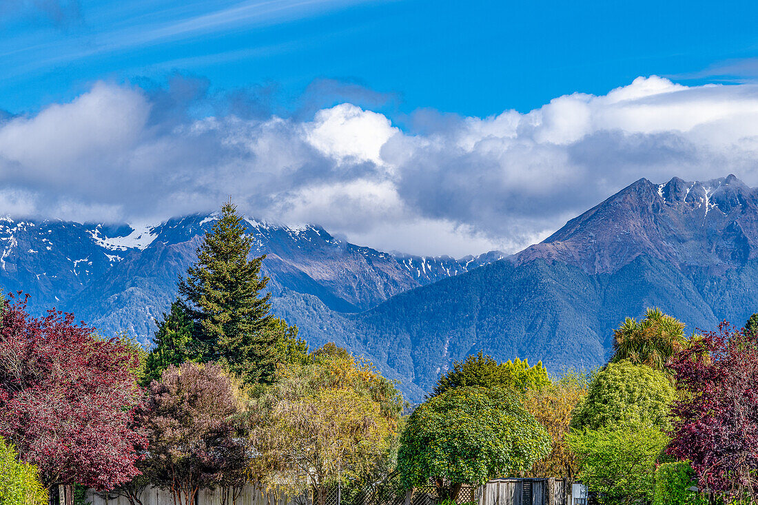 Te Anau sits on the shore of Lake Te Anau in New Zealand