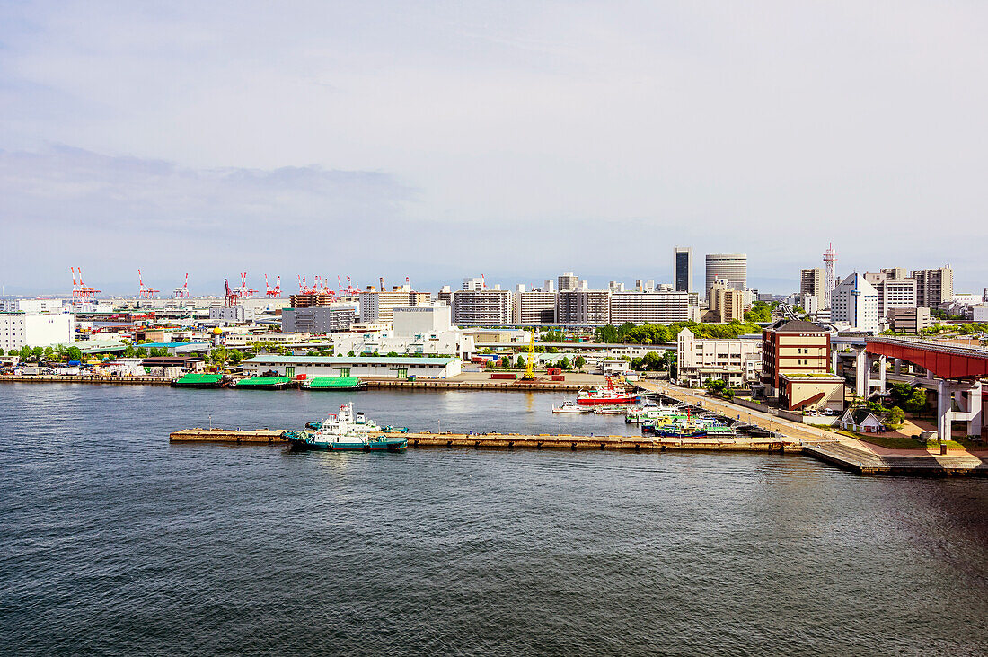 Blick auf Hafen und Stadt Kōbe, Bucht von Osaka, Präfektur von Hyōgo, Insel Honshū, Japan