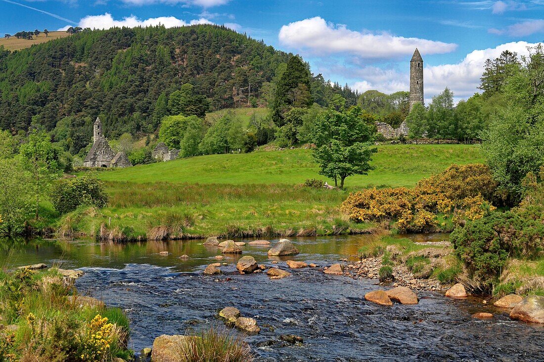 Ireland, County Wicklow, Glendalough, monastic settlement, St.Kevin'39; church with round tower