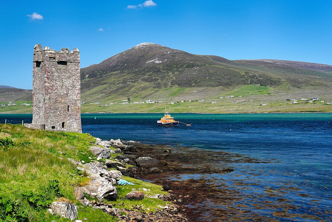 Ireland, County Mayo, Achill Island, Kildavnet Tower