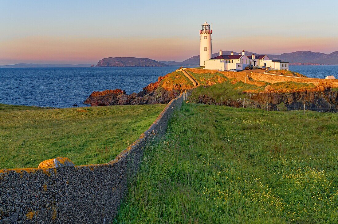 Ireland, County Donegal, Fanad Head Lighthouse, sunset