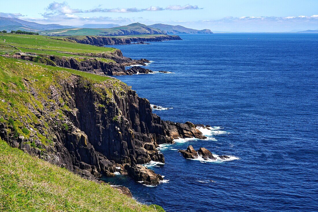 Ireland, County Kerry, Dingle Peninsula, on Slea Head Drive