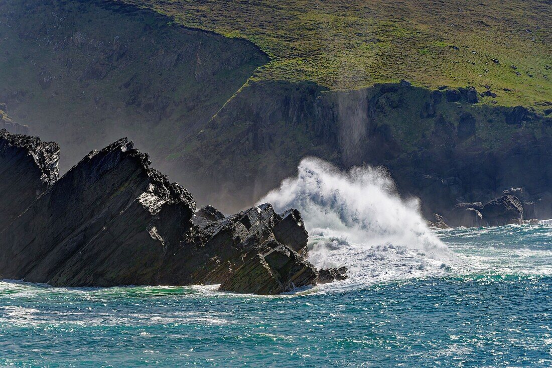 Irland, County Kerry, Dingle Halbinsel, Blasket' View, Slea Head Drive, Wellen am Clogher Strand