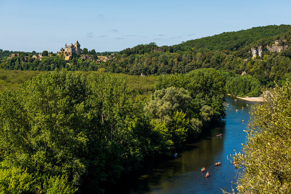 Medieval village with rocks by the river, Beynac-et-Cazenac, Dordogne, Périgord, Dordogne department, Nouvelle-Aquitaine region, France