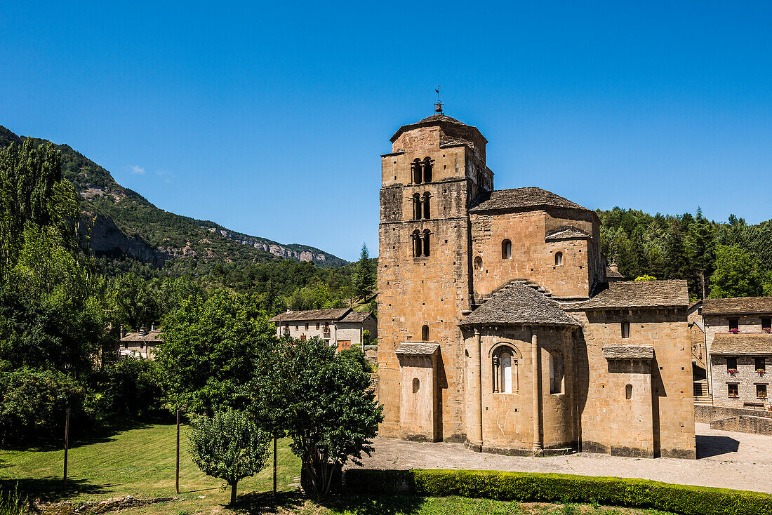 Church in the mountains, Iglesia de Santa María de Santa Cruz de la Serós, Santa Cruz de la Serós, Way of St. James, Jaca, Huesca, Aragon, Northern Spain, Spain