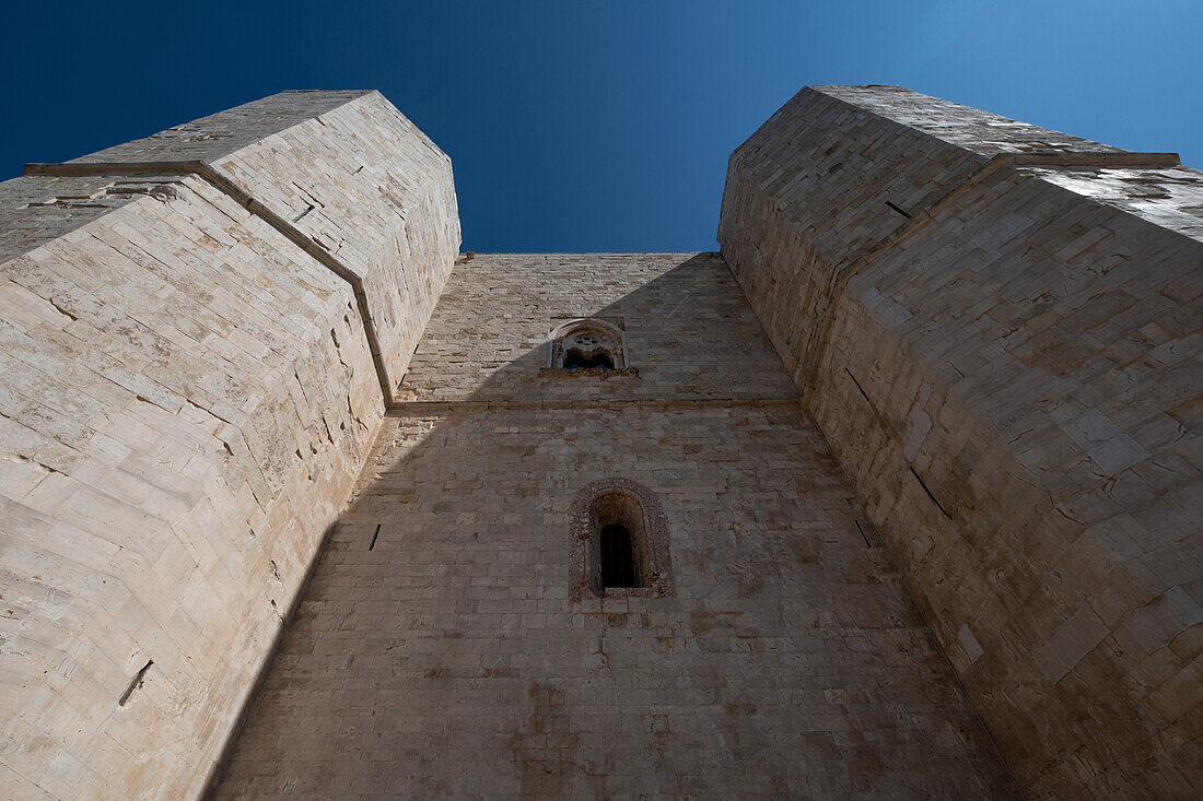 Festung Castel del Monte des Staufer­kaisers Friedrich II.in Andria, Region Apulien, Italien, Europa