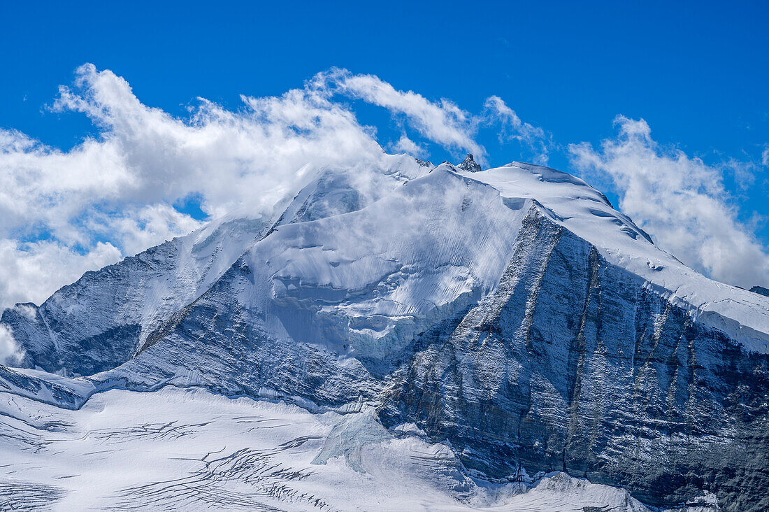 View from Barrhorn 3160 m, the highest hiking peak in Europe, to Weisshorn 4505 m and Bishorn 4151 m, Valais Alps, Valais, Switzerland