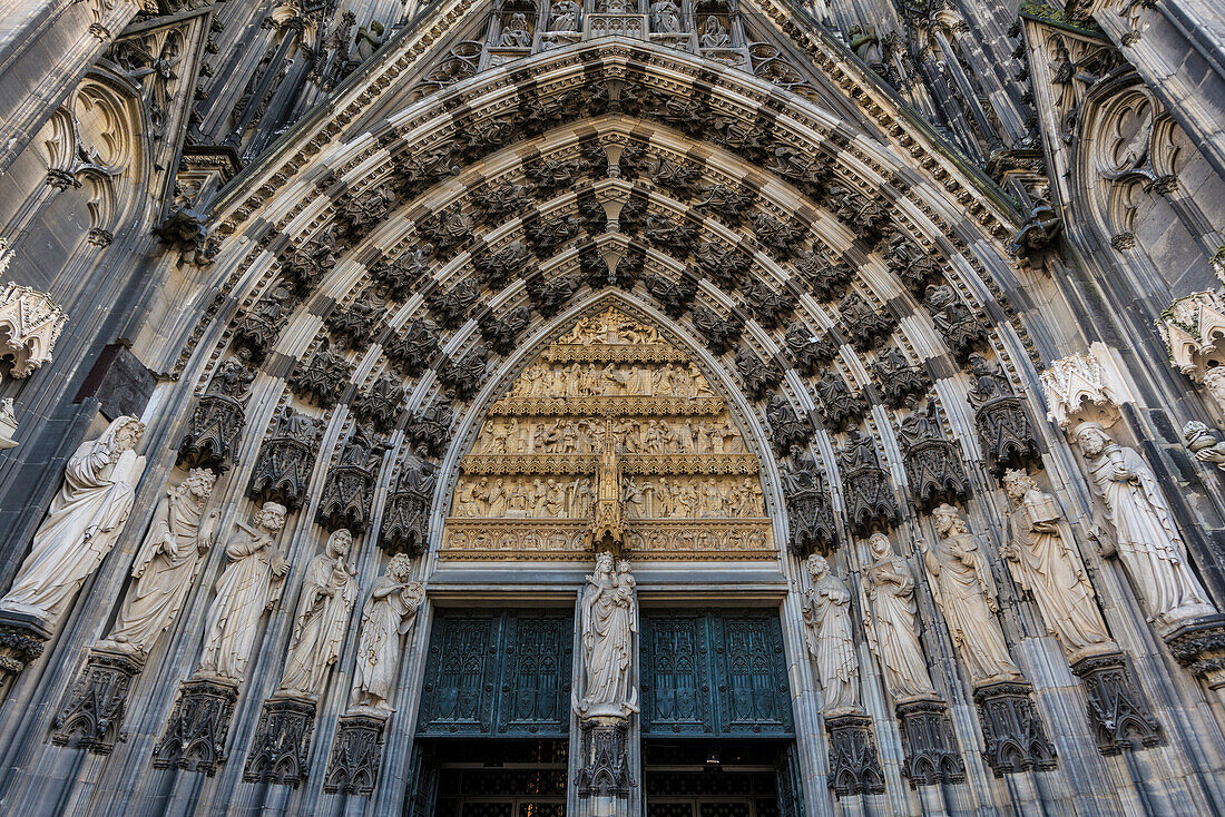 Portal des Kölner Dom, UNESCO Welterbe, Köln, Nordrhein-Westfalen, Deutschland